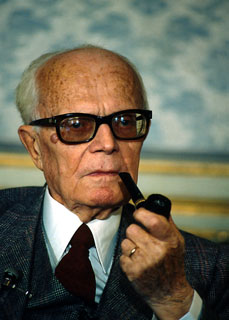 Sandro Pertini: La Storia del Presidente più Amato dagli Italiani